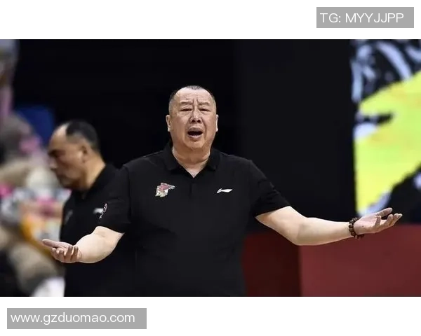 韩德君的篮球之路：从青涩少年到CBA传奇的成长历程与荣耀时刻